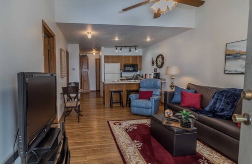 Notch Estates Condo | 84 m² Condo ∙ 2 bedrooms ∙ 6 guests