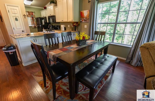 Table Rock Condo | 88 m² Condo ∙ 2 bedrooms ∙ 6 guests