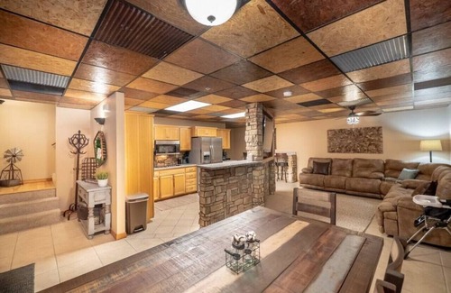 Big Cedars House | Barnwood Beauty: Sleeps up to 30 Guests!