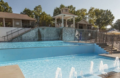 Branson West Apartment | Beautiful 1 bedroom unit at resort, sleeps 4