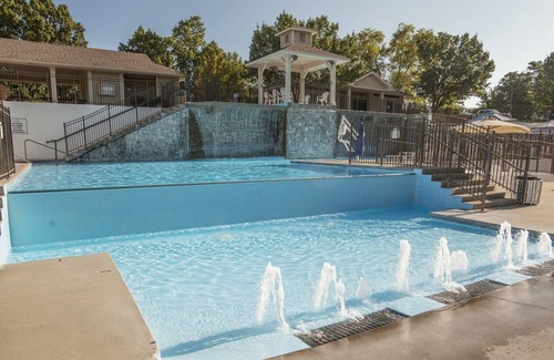 Branson West Apartment | Beautiful studio unit at resort, sleeps 2