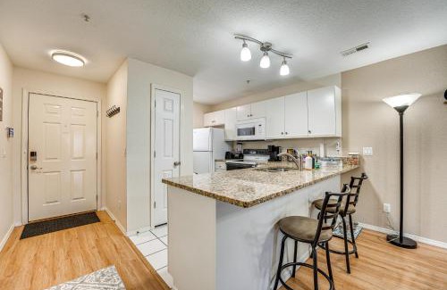 Table Rock Apartment | Branson Condo with Screened Porch 4 Mi to Lake!