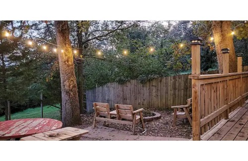 Rockaway Beach House | Campfire Cabin at the Lake - Sleeps 10