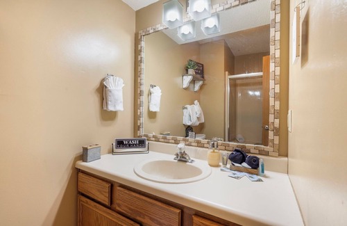 Notch Estates Condo | Circle Retreat Duo | 2 Units w/Shared Amenities