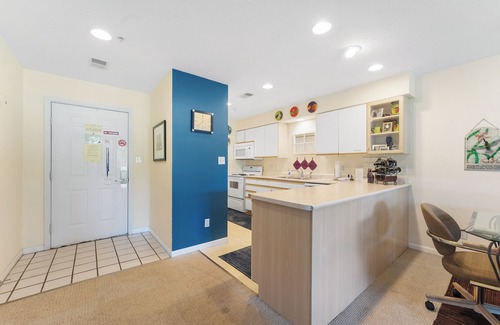 Branson Condo | Cozy Relaxing Holiday! Two Bedroom, 2 Bath Golf View Condo in Holiday Hills!