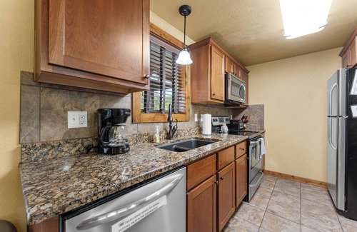 Reeds Spring Cabin | Create Beautiful Memories at this 4 Bed Lodge Located at Stonebridge Resort