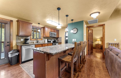 Reeds Spring Cabin | Create Beautiful Memories at this 4 Bed Lodge Located at Stonebridge Resort