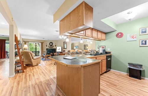 Table Rock Condo | Enjoy the Indoors and Outdoors in this Adorable Condo! This Oasis Allows Pets