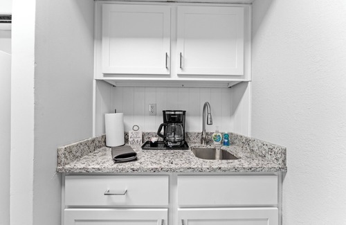 Indian Point Condo | Escape to Comfort and Convenience, Perfect Couples Getaway or Solo Retreat!
