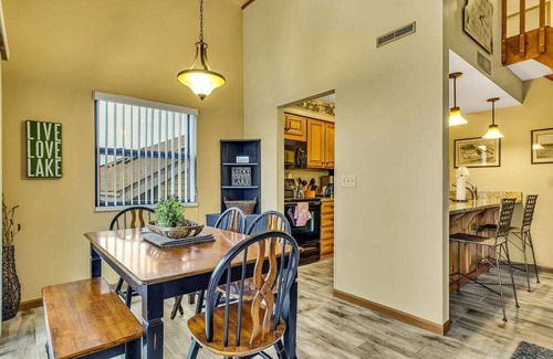 Indian Point Condo | Free SDC Tickets, Next door to Silver Dollar City, Fantastic Lake View