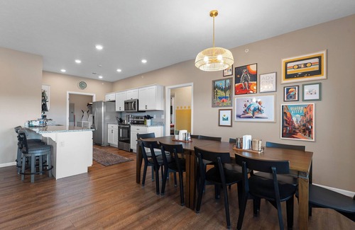 Branson West House | Harvest Days & Dreamy Stays-near to SDC 6Bed-5Bath