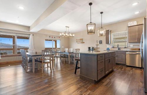Branson House | Hooked on Branson Cove