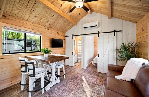 Bull Creek House | House ∙ 3 bedrooms ∙ 6 guests