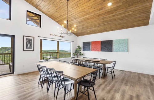 Indian Point House | House ∙ 6 bedrooms ∙ 18 guests