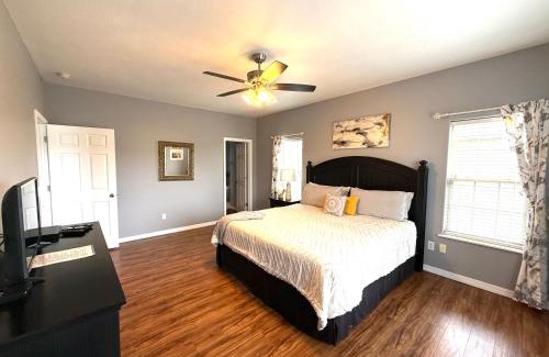 Indian Point Apartment | Lakefront and Lake View Condo on Indian Point