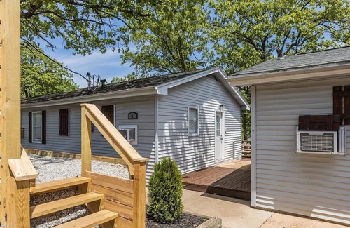 Kimberling City Cabin | Lighthouse 5-5B - Sleep up to 12! On the water - Updated - Slips! Sleep 10