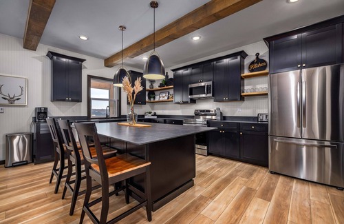 Kimberling City House | Luxury 7BED Private Lakefront Lodge Resort Pool/Hot Tubs Perfect for Large Family