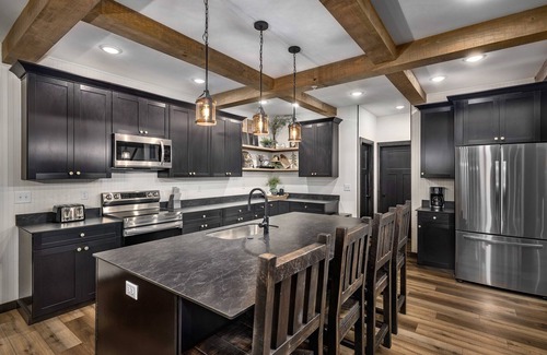 Kimberling City House | NEW! Escape to a Private Lakefront Branson Cabin Two Pools Free Resort Amenities