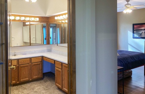 Branson House | Ozark Family Retreat Overlooks Branson Missouri