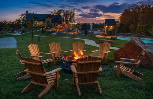 Kimberling City House | Private Modern Home with 2 Resort Pools Dock Pickleball AMAZING LAKE VIEWS!