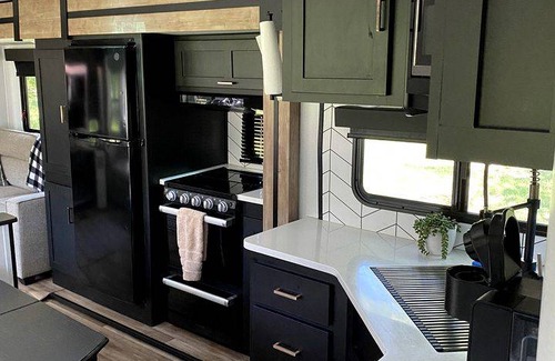 Bull Creek RV Rental | Recreational vehicle (RV) ∙ 1 bedroom ∙ 3 guests