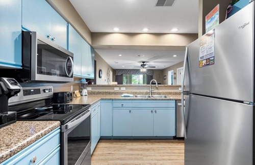 Branson Condo | Spacious 4 Bedroom, 4 Bathroom Golf Condo with Jetted Tub & Sunroom-Golf & Ticket Discounts
