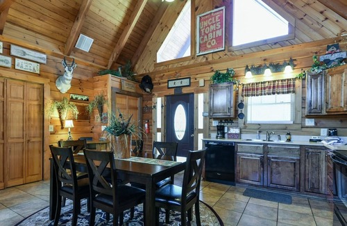 Branson Cedars House | Sweet Life Cabin | 2 Bed, 2 Bath