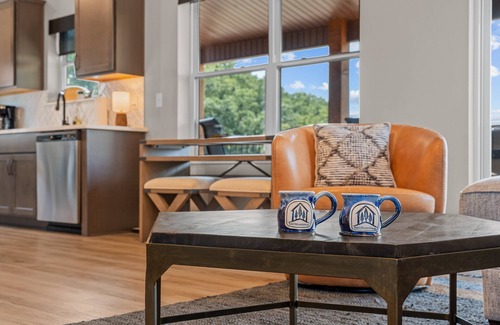 Kimberling City House | Table Rock Lake Views-Pvt Hot Tub and Outdoor Fireplace/TV-Free Daily Tickets-Cmty Amenities w Pools