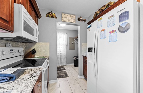 Table Rock Condo | Uniquely charming Pet Friendly 2 Bed condo near the strip at Pointe Royale!