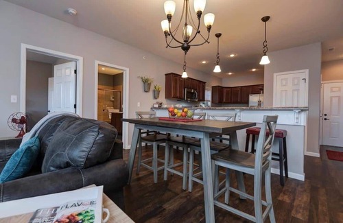 Indian Point Condo | Upscale Condo closest to SILVER DOLLAR CITY, TABLE ROCK LAKE & BRANSON GOLF