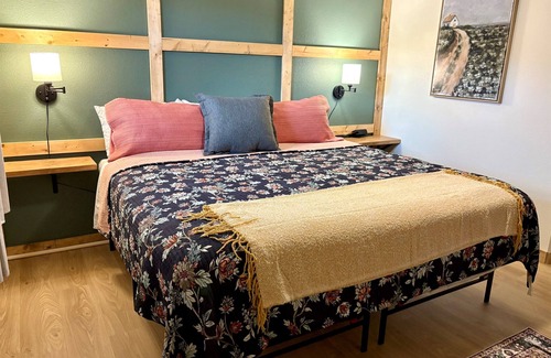 Branson Hotel | Vintage Creekside Motel (15)