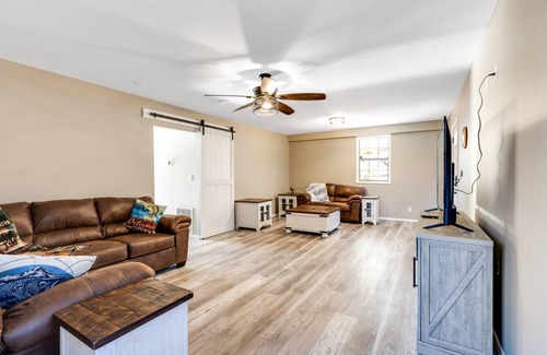 Rockaway Beach House | Waterfront Retreat at Rockaway with Fishing Dock