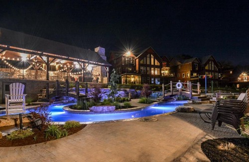 Indian Point House | WaterMill Cove Resort LUXURY Lakefront Lodge 2mi to SDC FREE Amenities HUGE POOL