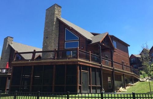 Indian Point House | WaterMill Cove Resort LUXURY Lakefront Lodge 2mi to SDC FREE Amenities HUGE POOL