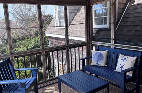 Ocracoke Apartment | 05-Sailing Suite at The Castle Inn