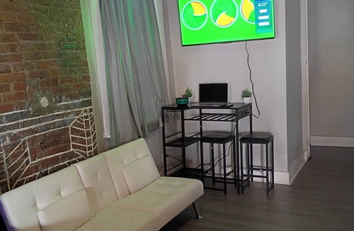 Old Louisville Apartment | 1-bedroom apartment 103 in adorable Louisville with AC