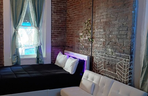 Old Louisville Apartment | 1-bedroom apartment 103 in adorable Louisville with AC