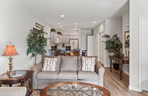 Branson Condo | 1 Bedroom Condo + Queen Suite (Adjoined Units, Lock-Off Access)