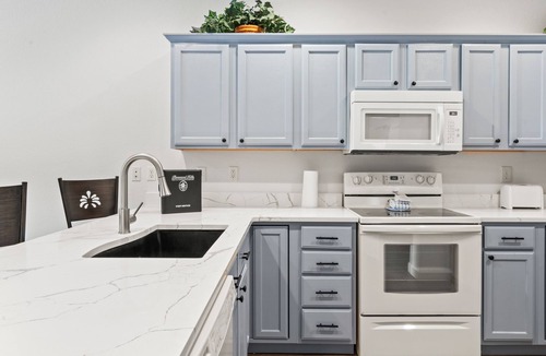 Branson Condo | 1 Bedroom Condo + Queen Suite (Adjoined Units, Lock-Off Access)