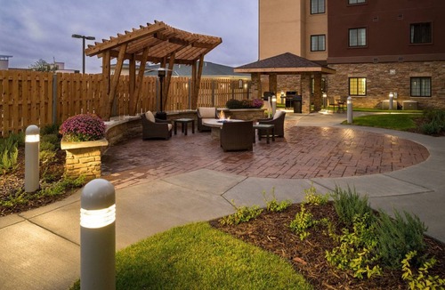 West Omaha Condo | 1 Bedroom | Free Breakfast. Indoor Pool