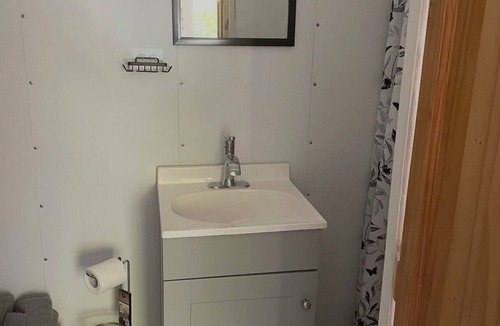 Dorton House | 1-bedroom Little Lodge 2.5 miles from Hillbilly Trails