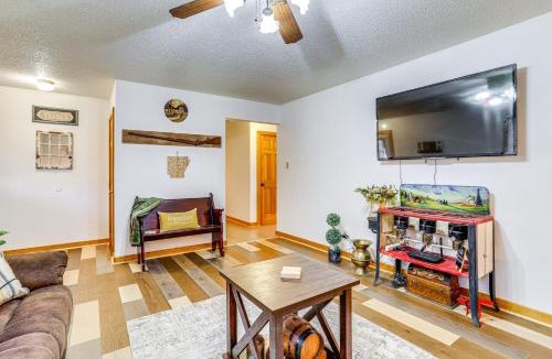Mountain View House | 1 Mi to Dtwn Mountain View: Home w/Deck