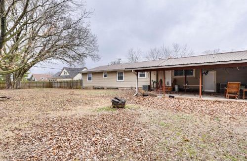 Berryville House | < 1 Mi to Main St Berryville: Spacious Family Home
