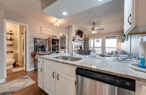 Notch Estates Condo | 1 Mi to Silver Dollar City: Branson West Condo