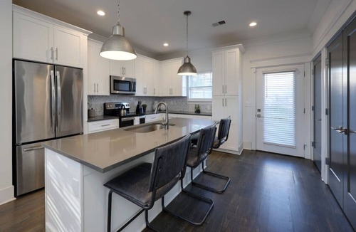 Charlotte Park Villa | 10 Mins To Broadway - Music City Group Retreat