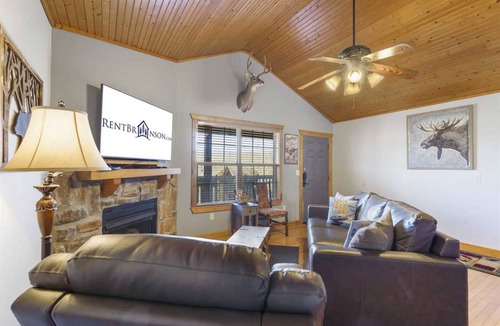 Reeds Spring Cabin | 102 m² Lodge ∙ 2 bedrooms ∙ 4 guests