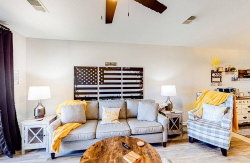 Table Rock Condo | 108 m² Condo ∙ 2 bedrooms ∙ 8 guests