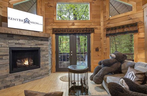 Branson Cedars Cabin | 119 m² Cabin ∙ 2 bedrooms ∙ 6 guests
