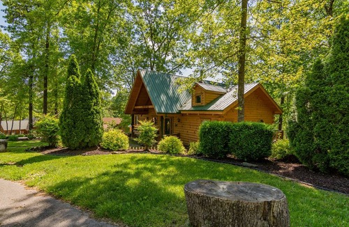 Branson Cedars Cabin | 119 m² Cabin ∙ 2 bedrooms ∙ 6 guests