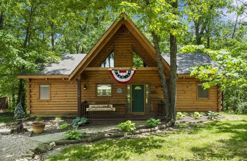 Branson Cedars Cabin | 119 m² Cabin ∙ 2 bedrooms ∙ 6 guests